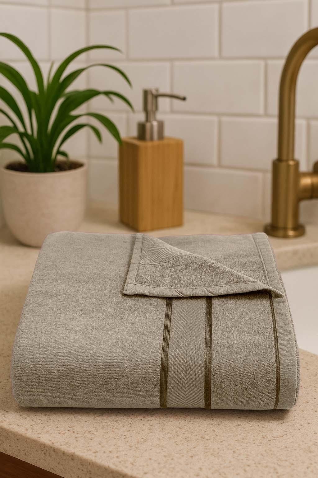 Ultra Soft Sandy Bamboo Bath Towel